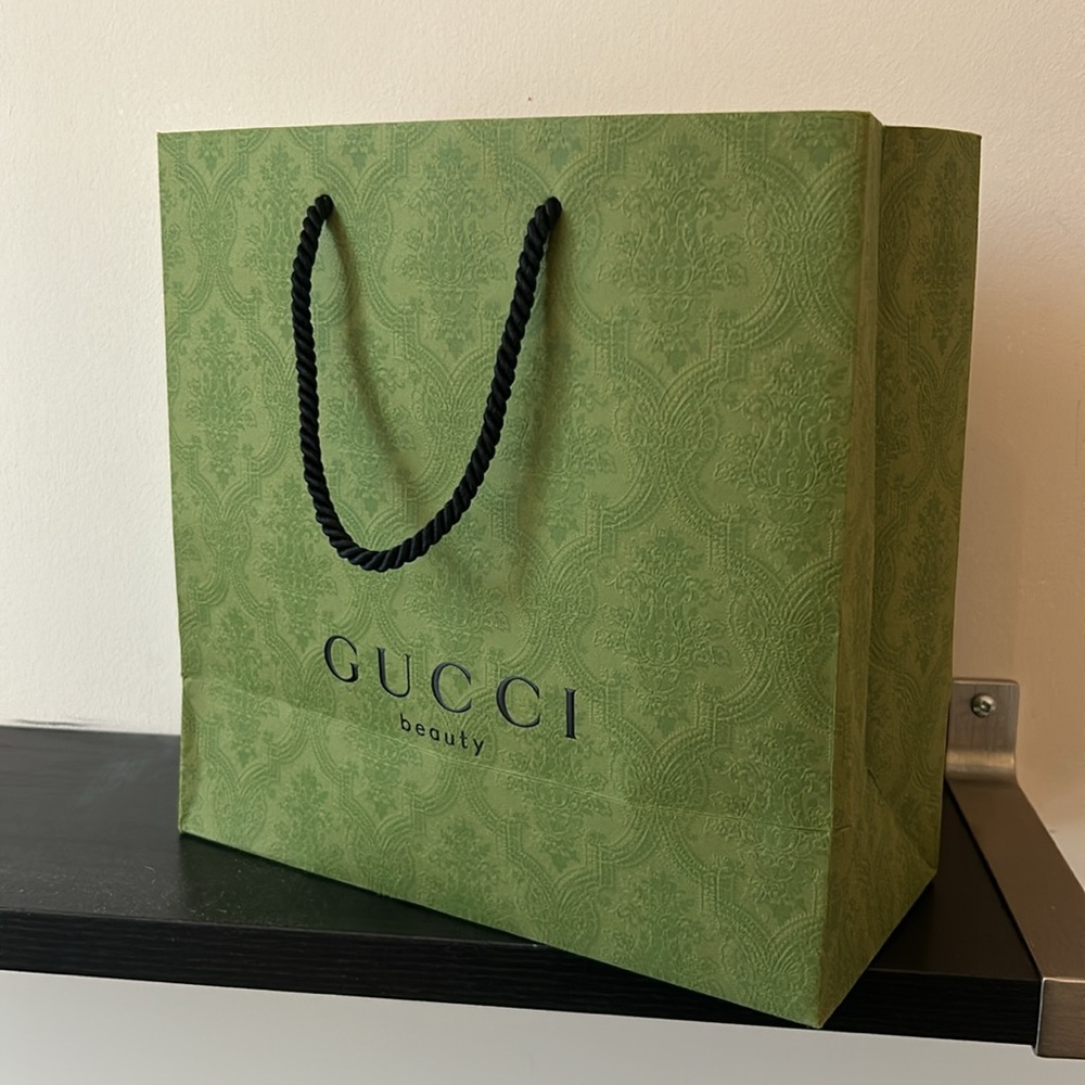 Gucci beauty medium gift bag